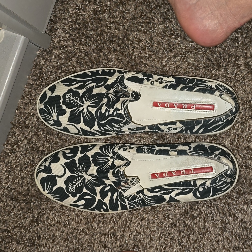 Prada hawaiian 🌺 floral slip ons 7 - Picture 8 of 13